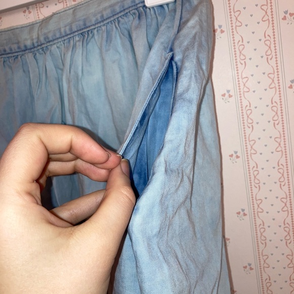 BRAND NEW! American Eagle denim mini flowy skirt size small - Picture 3 of 6